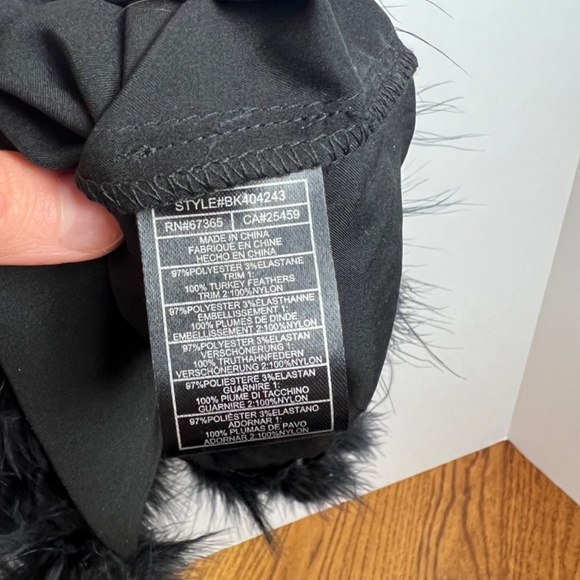 BB Dacota Feather top  S size - Picture 5 of 5